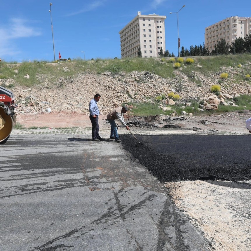 Mardin'de yollar asfaltlanıyor