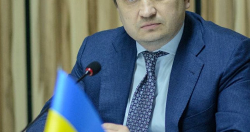 Ukrayna'da yolsuzluk iddiaları istifa getirdi 