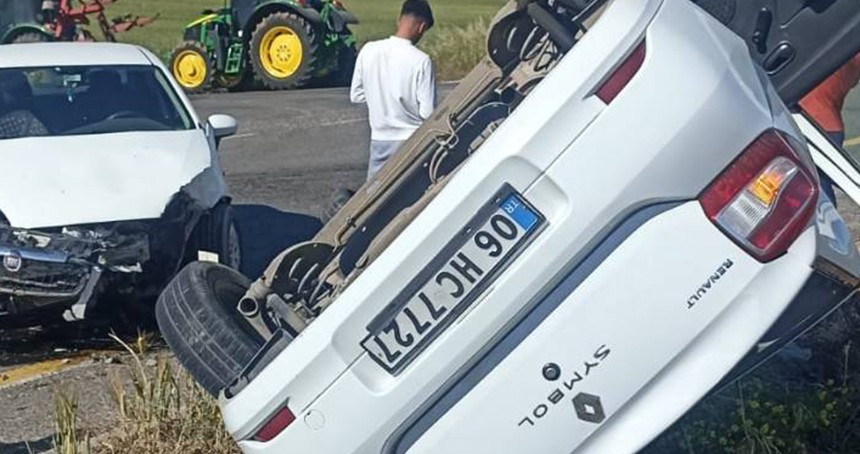 Diyarbakır'da 2 otomobil kafa kafaya çarpıştı: 4 yaralı