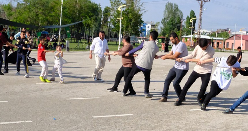 HÜDA PAR Van İl Gençlik Kollarının düzenlediği “Bahar Etkinlikleri”nin finali yapıldı