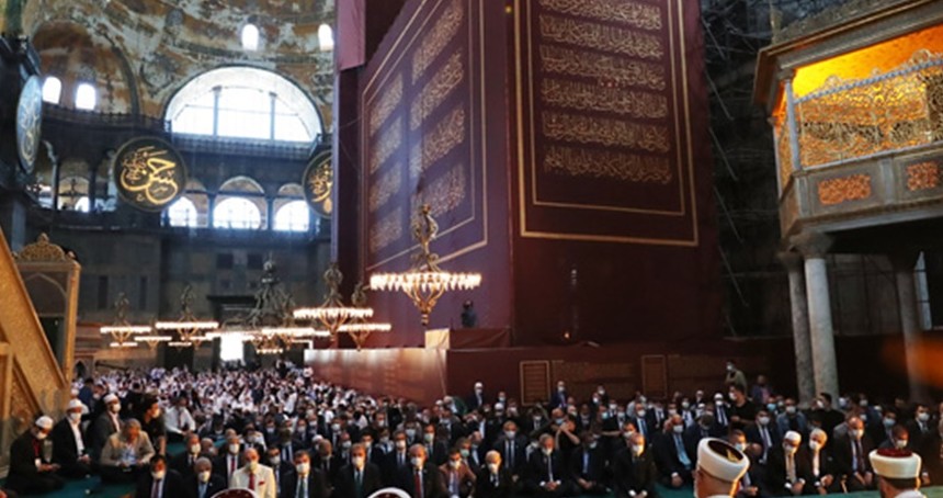 Ayasofya Camii'nin ibadete açılmasının üzerinden 4 yıl geçti