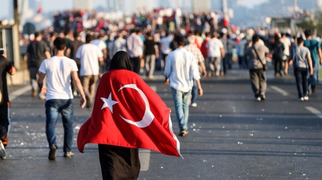 15 TEMMUZ MESAJLARI VE SÖZLERİ: 15 Temmuz Demokrasi ve Milli Birlik Günü mesajı! 15 Temmuz darbe girişimi kısa, yeni, anlamlı ve uzun sözler!
