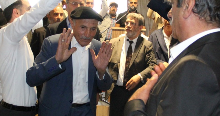Bitlis'te husumetli Urfan ve Yalçın aileleri barıştırıldı