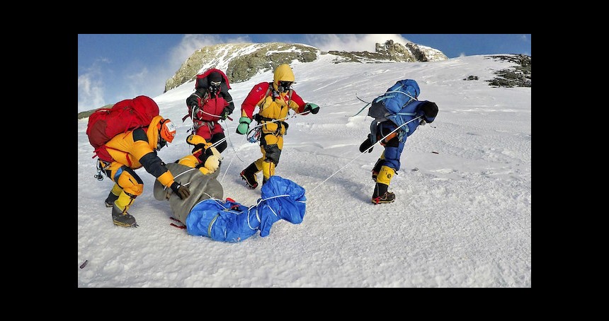 Dağcıların Donmuş Cesetleri Everest'ten Nasıl Çıkartıldı? Cesetleri Çıkarmak için Ne Kadar Ödendi? Gönüllüler Kimler Oldu?