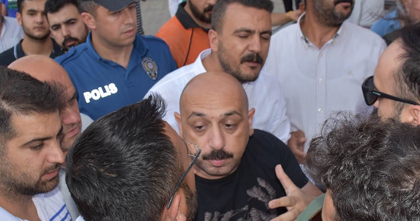 Bitlis'te vatandaşların "Ölüm yolu" için yaptığı basın açıklamasına polisten müdahale