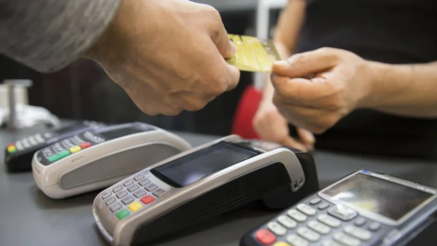Kredi kartı harcamalarında büyük düşüş yaşandı