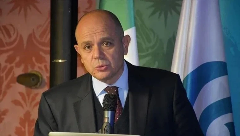 Murat Salim Esenli kimdir?