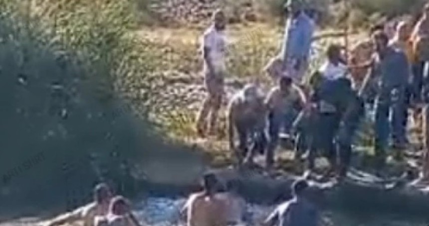 Siirt'te çayda boğulma tehlikesi geçiren genç kız hastanede hayatını kaybetti