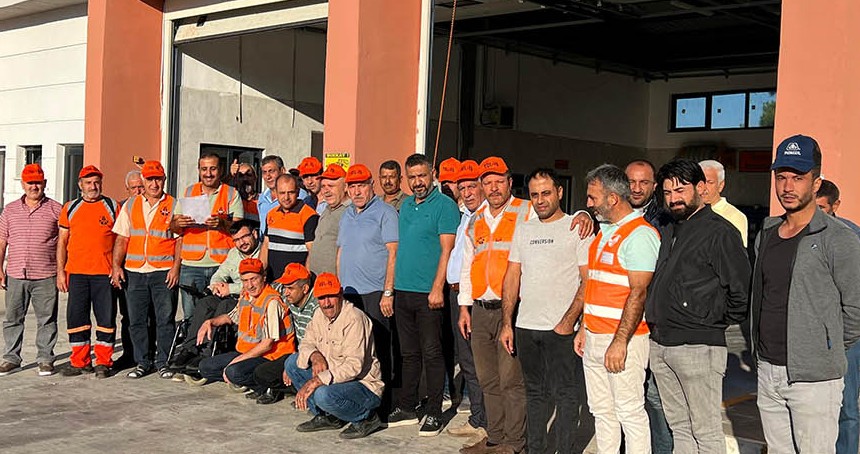 Yol İş Sendikası Türkiye genelinde basın açıklaması ve oturma eylemi gerçekleştirdi