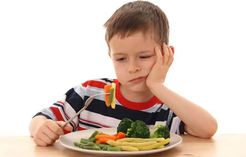 Çocuklar neden her yemeği yemez? Neden yemek seçerler?