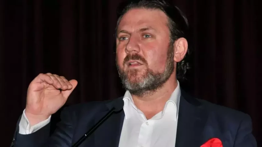 Yiğit Bulut kimdir?