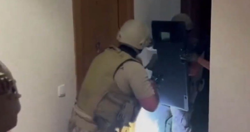 İstanbul'da iş yerlerini kurşunlayan örgüte operasyon: 23 gözaltı
