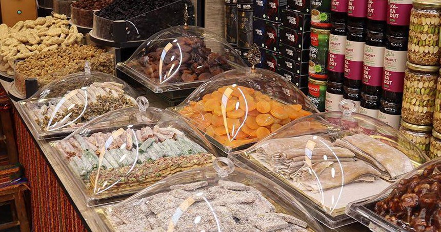 Tarihi Almacı Pazarı esnafı: Hastalıklara karşı doğal ürünler tüketin