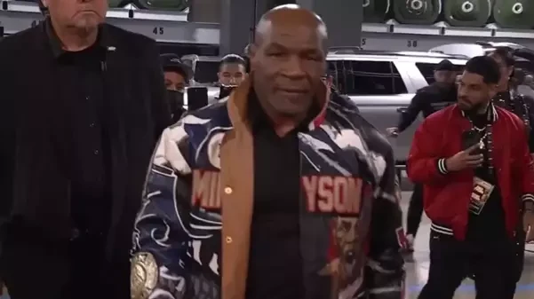 CANLI İZLE! Mike Tyson- Jake Paul Boks maçı