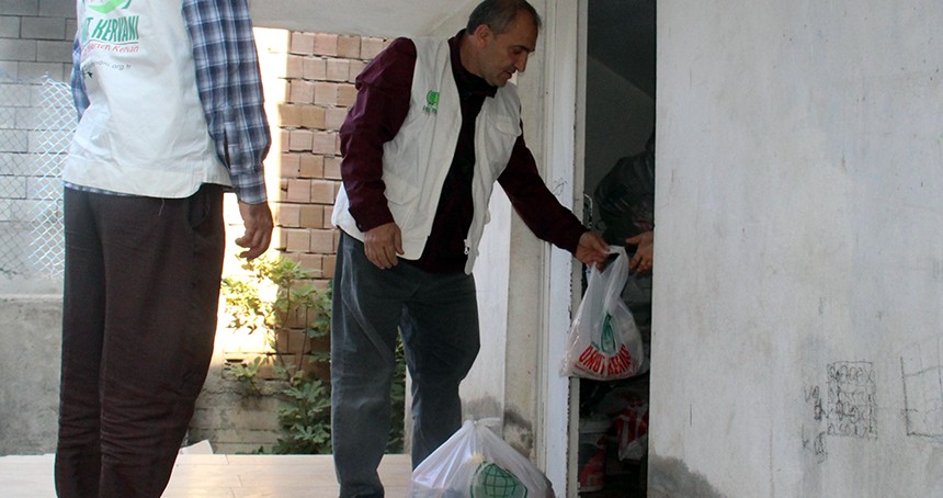 Umut Kervanı yardım çalışmalarını sürdürüyor
