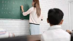 Yeni uzman öğretmenlik ve başöğretmenlik şartları belli oldu!