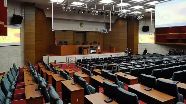 Mahkemeyi uzatan hakim ve savcıya ceza geliyor