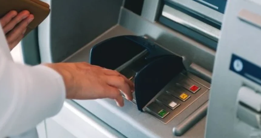 Giden geri dönüyor! ATM’ler o tarihli banknotları kabul etmiyor