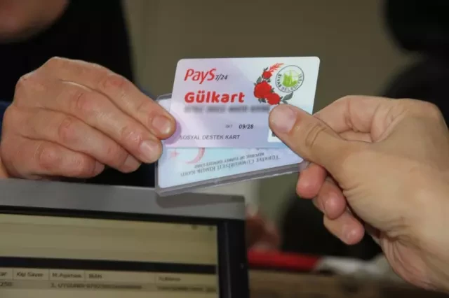 Emeklilere aylık 2 bin TL nakit desteği