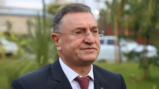 CHP'den ihraç edilen Lütfü Savaş kimdir?