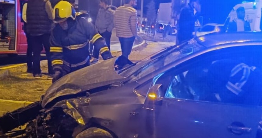 Mardin’de iki otomobil çarpıştı: 1 yaralı
