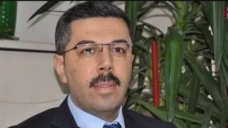İstanbul Barosu Yönetim Kurulu Üyesi Fırat Epözdemir gözaltına alındı
