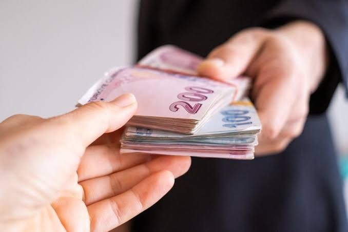 Emeklilere müjde: Fark ödemeleri bugün hesaplara yatırılıyor