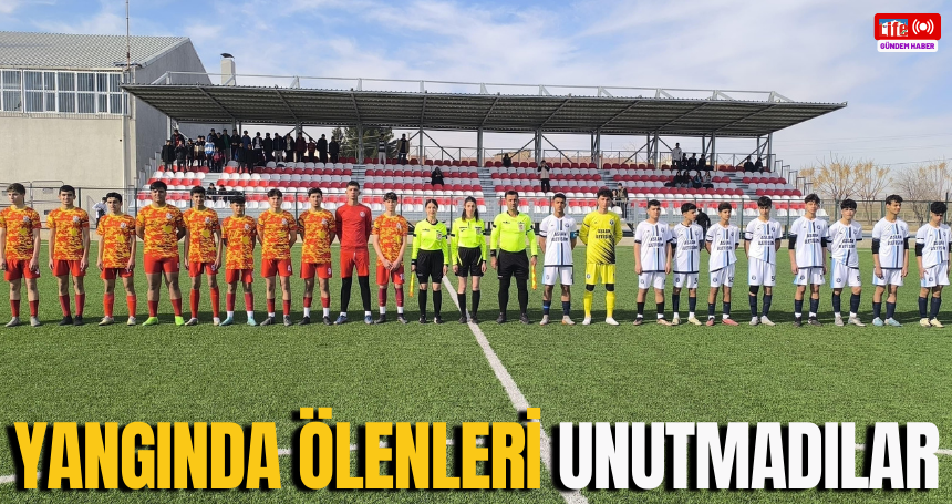 Mardin U16 Ligi'nde Bolu'daki yangında hayatını kaybedenler için saygı duruşu
