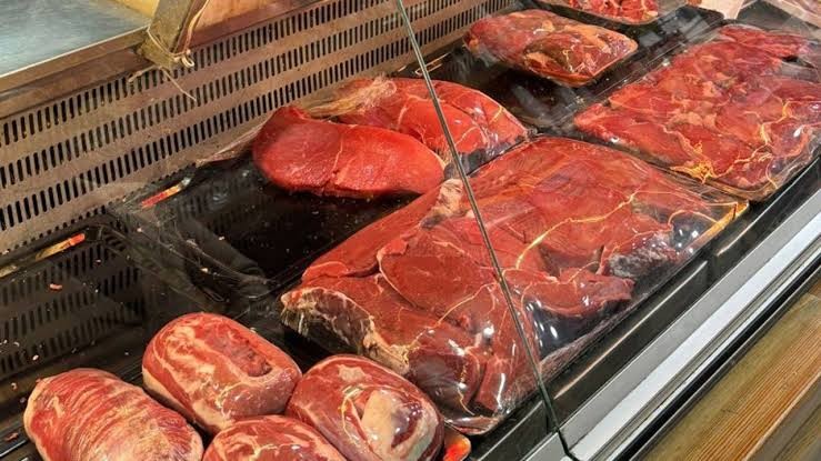 Yerel marketler kırmızı et fiyatlarını Ramazan ayı sonuna kadar sabitledi