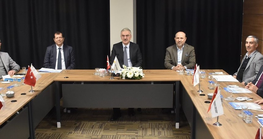 Bursa Valisi Ayyıldız: Sanayicilerimizin hedeflerine destek olacağız