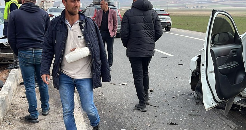 Batman-Siirt kara yolunda kaza: 3 ağır yaralı
