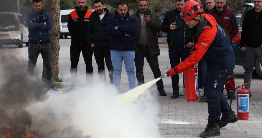 Mardin’de yangın eğitimi ve tahliye tatbikatı gerçekleştirildi