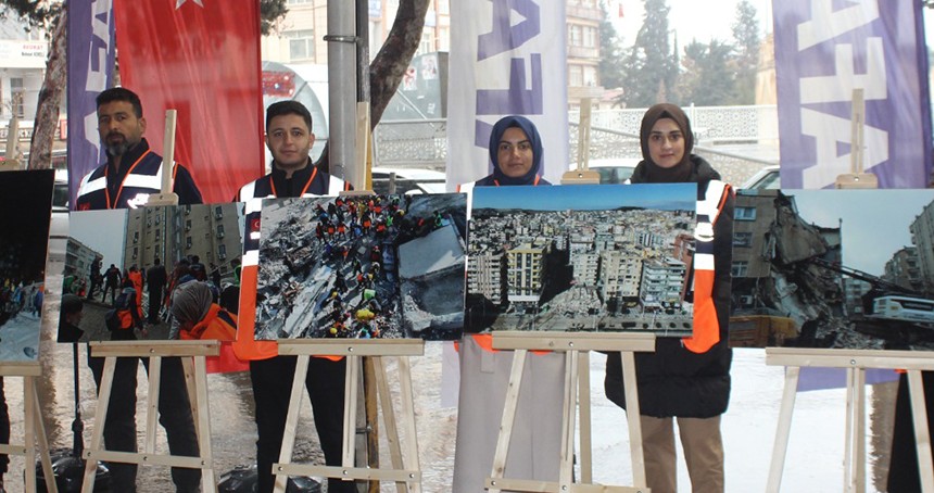 Şanlıurfa'da İLKHA fotoğraflarının da yer aldığı 6 Şubat fotoğraf sergisi açıldı