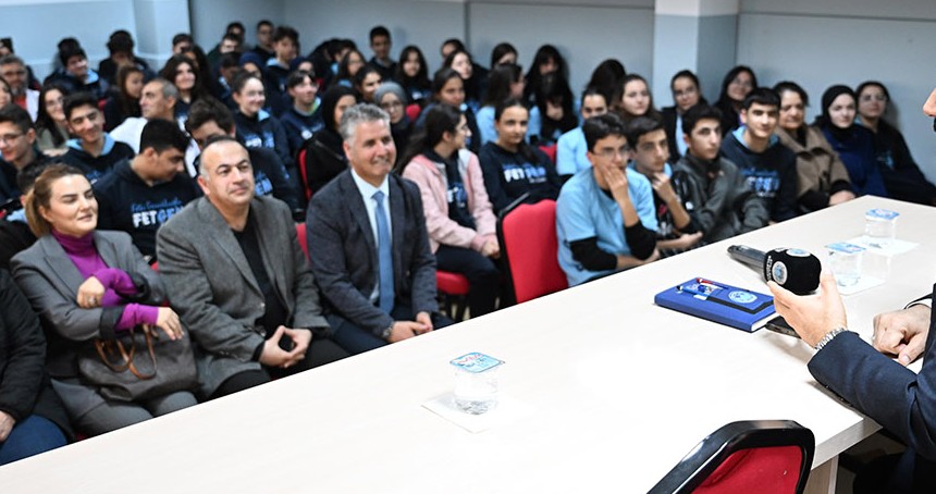 Battalgazi Belediye Başkanı Taşkın, gençlerle deneyimlerini paylaştı