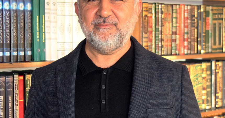 Doç. Dr. Ensari: İzzeti elde etmek istiyorsak Kur'an'i bir nesil olmak zorundayız