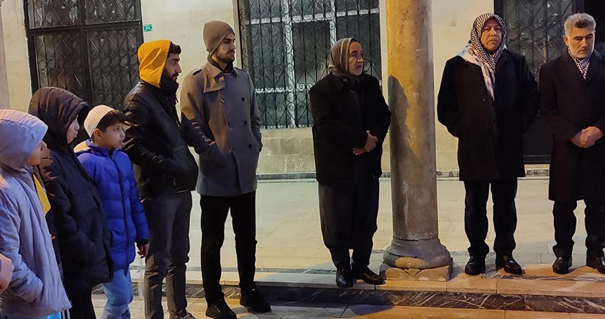 Hür Gençler sabah namazında bir araya geldi