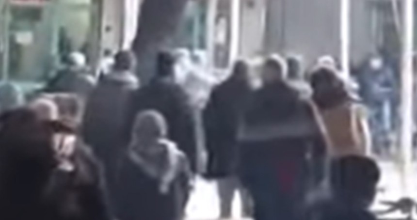 Şanlıurfa’da alacak verecek kavgası kameraya yansıdı