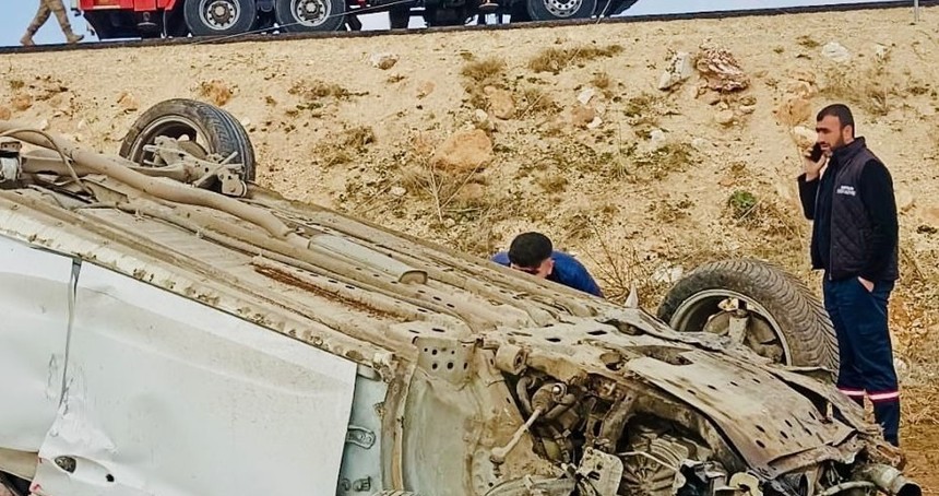 Yola fırlayan köpek kazaya sebep oldu: 2’si ağır 3 yaralı