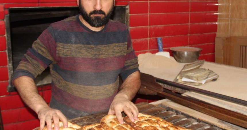 Ekmeğe yapılan zamma tepki gösteren vatandaşlar, yetkililerden çözüm bekliyor