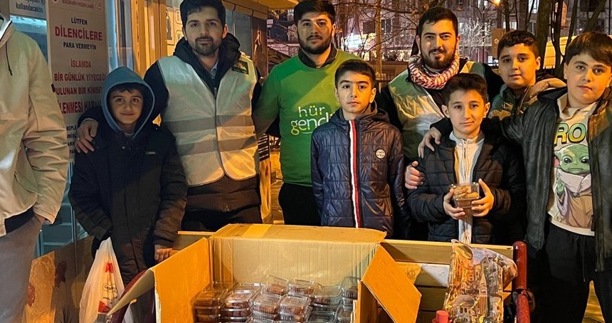HÜDA PAR Siirt Gençlik Kolları'ndan Berat Kandili'nde anlamlı etkinlik