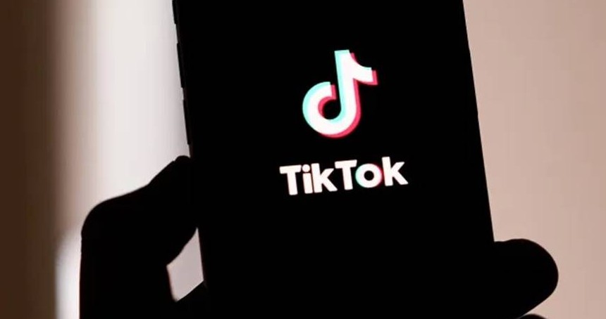 TikTok, ABD'deki Apple ve Google uygulama mağazalarına geri döndü