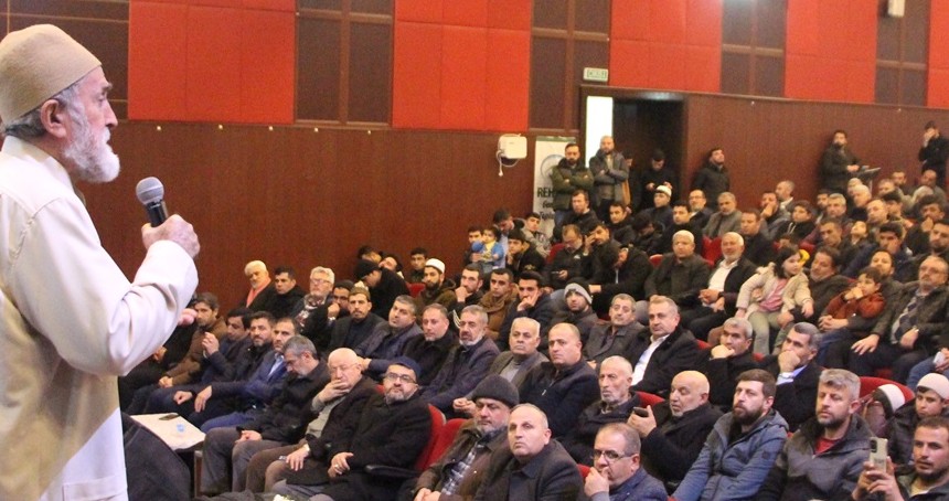 İlahiyatçı-Yazar Göktaş: 7 Ekim’de şehitlerin vesilesiyle Allah, nurunu Gazze’ye indirdi