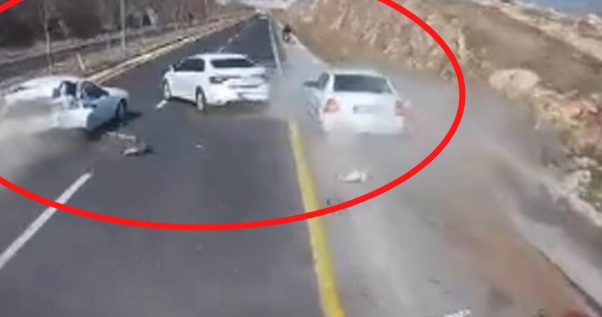 Şanlıurfa’da zincirleme trafik kazası kamerada