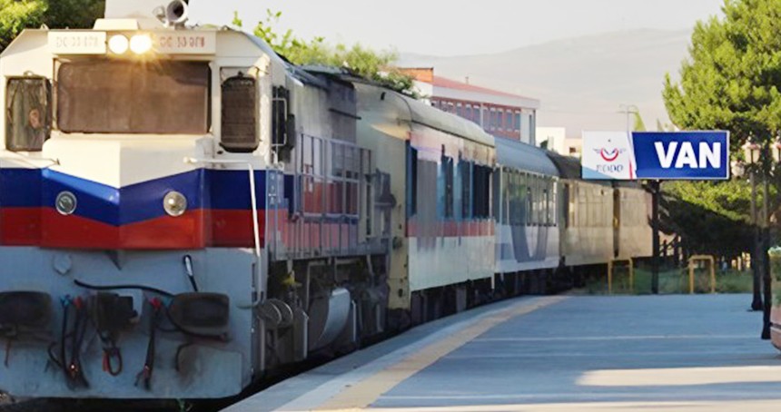 Tahran-Van tren biletleri yarın satışa çıkıyor