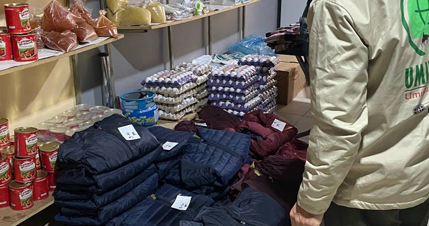 Tarsus Umut Kervanı’ndan İhtiyaç sahiplerine kışlık giyim yardımı
