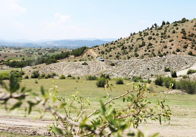 TOPRAK İŞLEME VE ARAZİ HAZIRLIĞI HİZMETİ ALINACAKTIR
