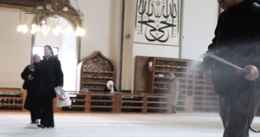 Bursa'nın simgelerinden Ulu Camii, Ramazana gül suyuyla hazırlanıyor