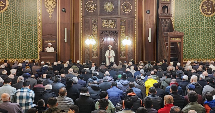 Malatyalılar teravih namazı için camilere akın etti
