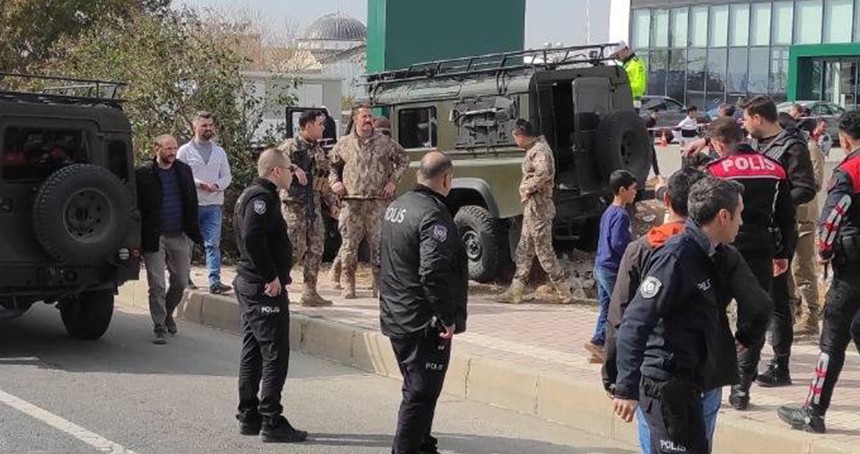 Şanlıurfa'da zırhlı polis aracı kaza yaptı, 5 polis yaralandı