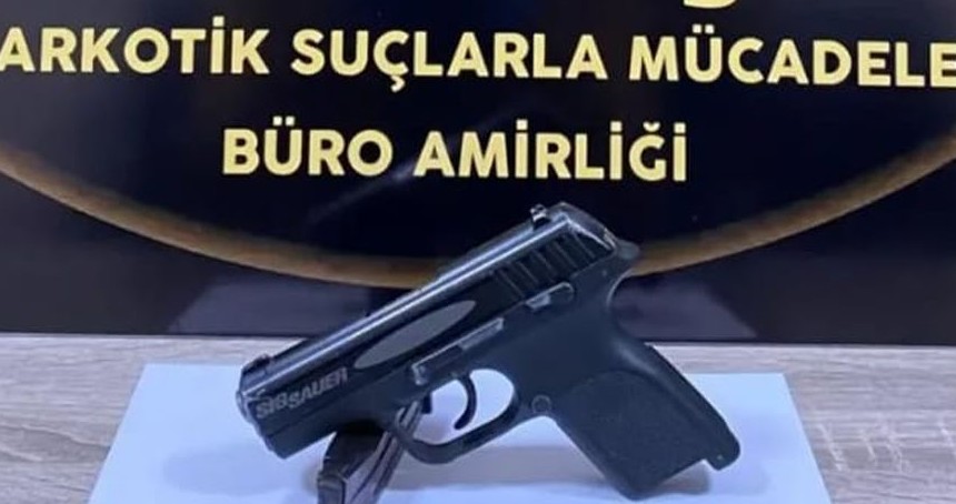 Bingöl'de ruhsatsız tabanca ve mühimmat ele geçirildi